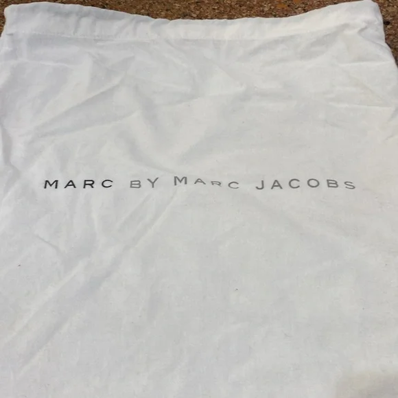 *****PRICE DROP***** EUC MARC JACOBS LEATHER HANDBAG - Picture 9 of 9